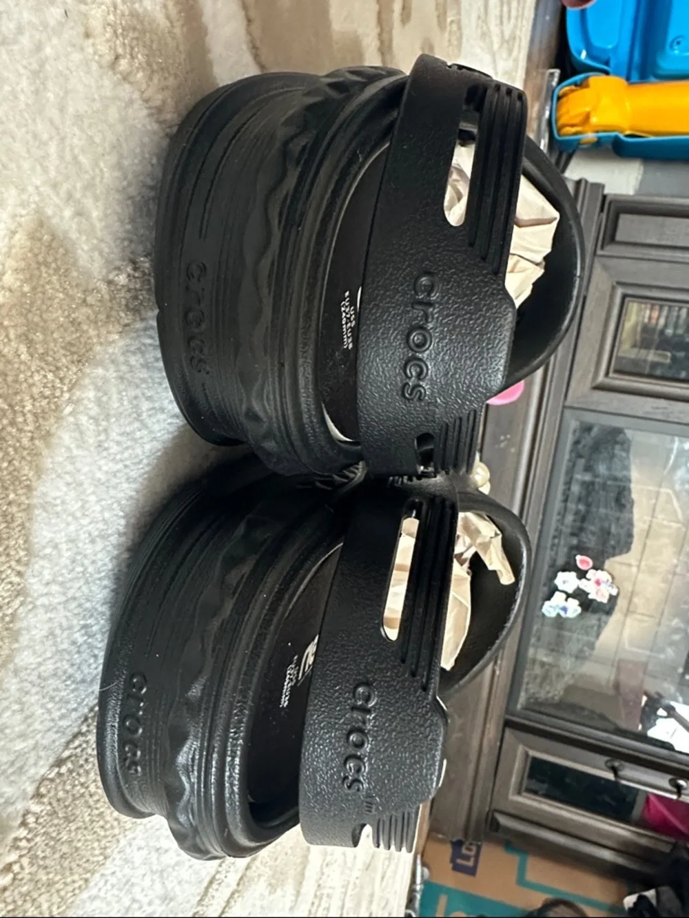 CROCS comfortable black